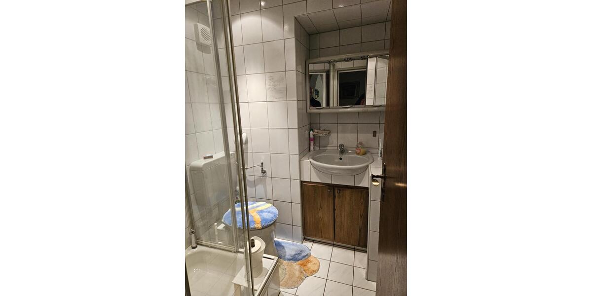 Etagenwohnung Schiffweiler - 5 Zimmer, 150 m&sup2;, 975&euro; | Angebot:26007859