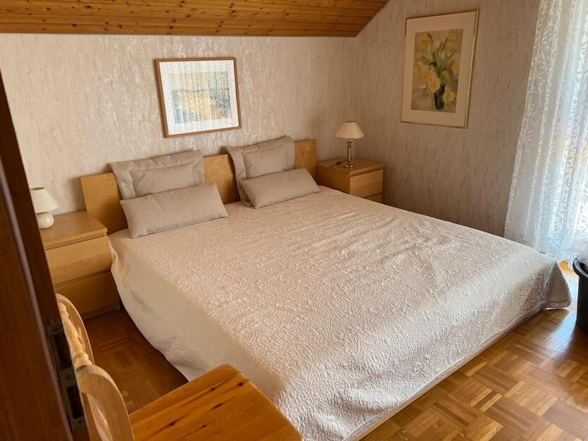 2 12 Zimmer Wohnung vollmöbiliert