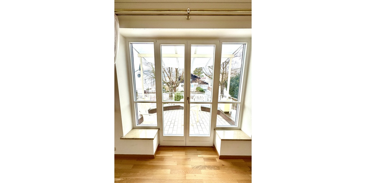 Außergewöhnlich sonnige 3-Zi. Whg. mit 2 Balkonen - Etagenwohnung Bad Reichenhall | Angebot:24877097