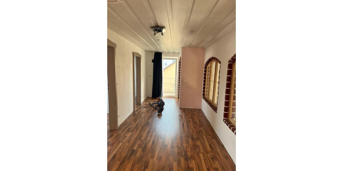 Maisonettenwohnung Waldkraiburg - 5 Zimmer, 160 m&sup2;, 1.700&euro; | Angebot:26376573