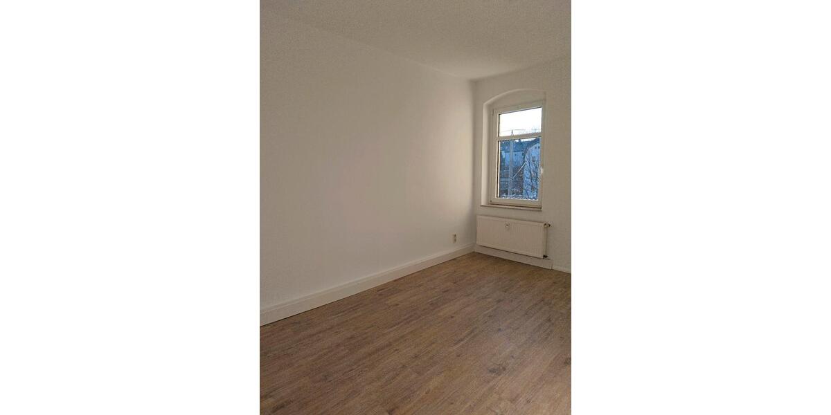 Etagenwohnung Mittweida - 4 Zimmer, 90 m&sup2;, 950&euro; | Angebot:26044963