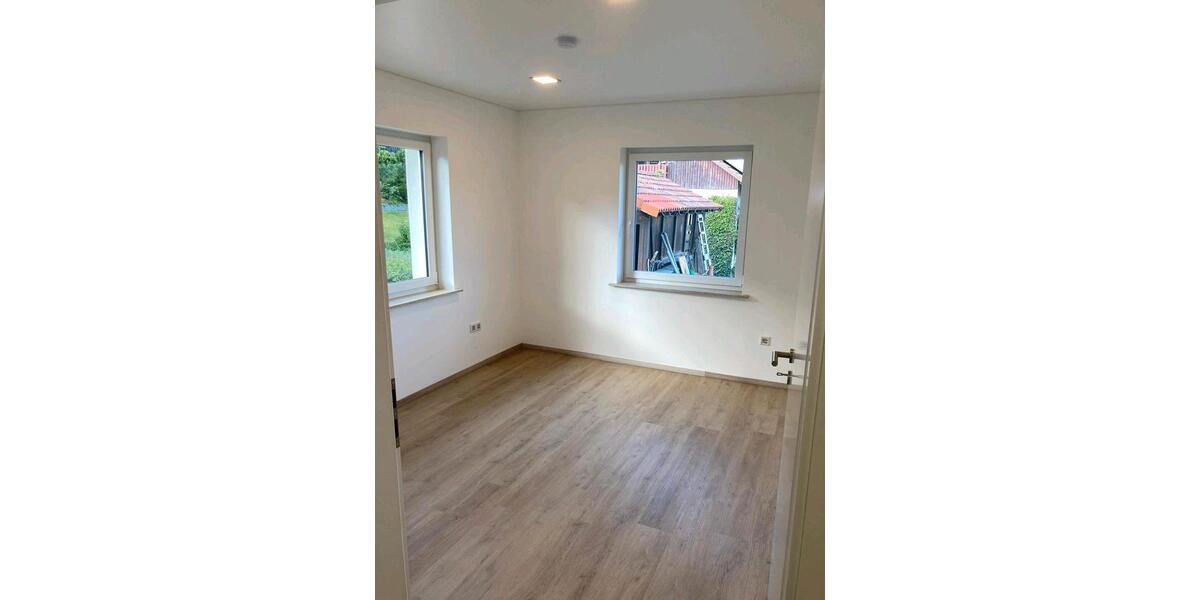 Erdgeschoßwohnung Sulzfeld - 4 Zimmer, 132 m&sup2;, 1.280&euro; | Angebot:26288314