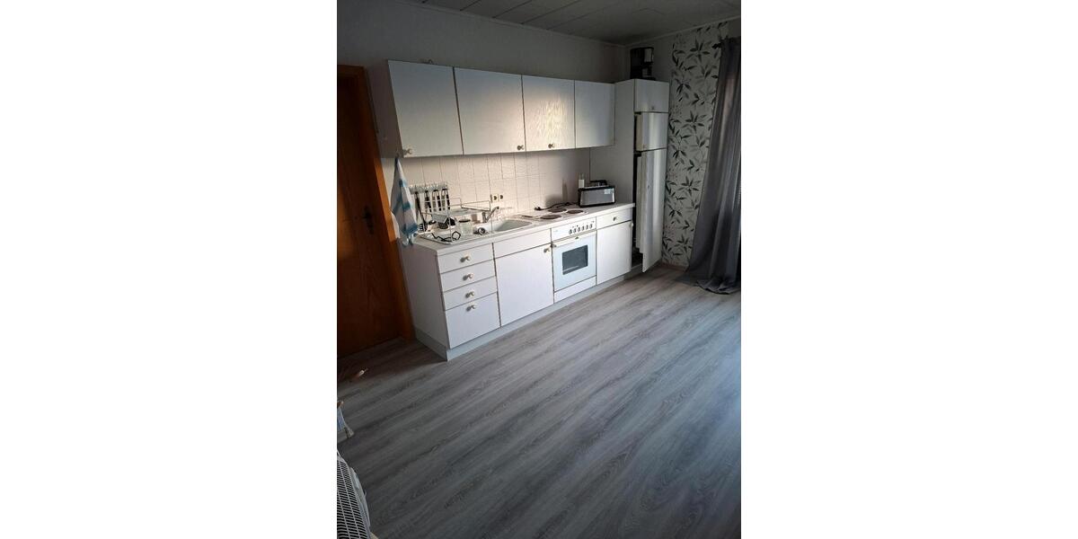 Dachgeschoßwohnung Sarstedt - 3 Zimmer, 86 m&sup2;, 50&euro; | Angebot:24408482