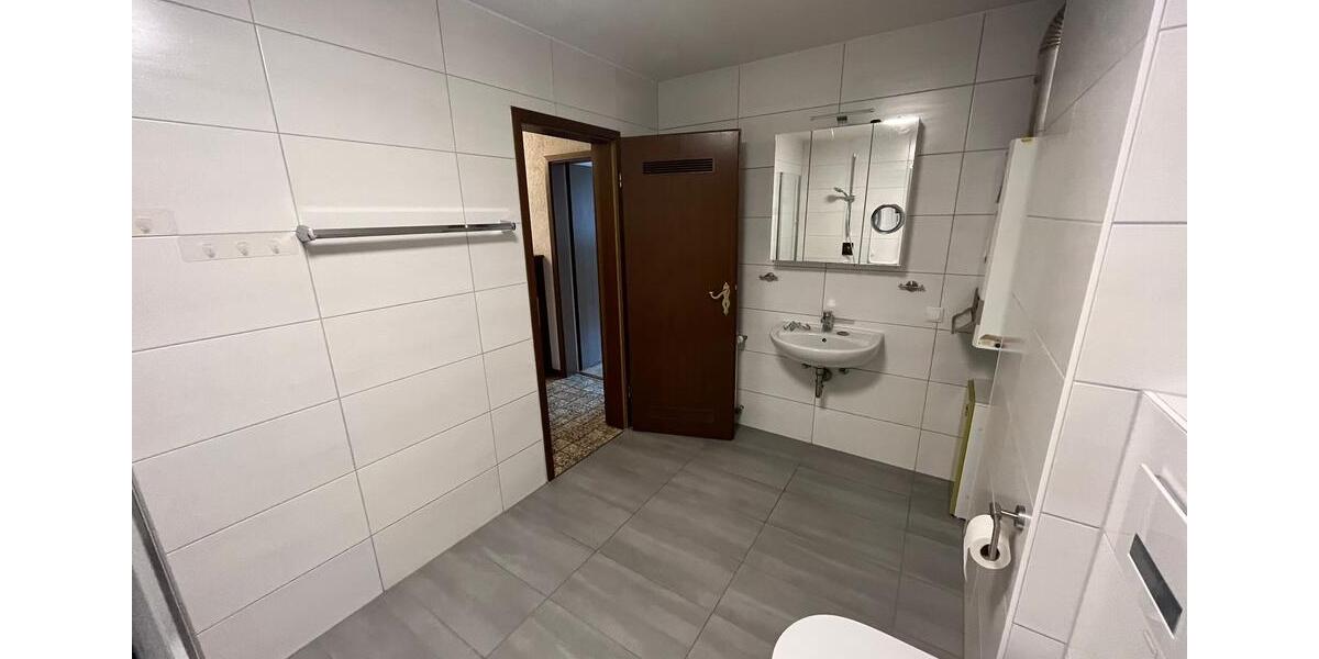 Großzügige 3 Zimmer Wohnung mit großer Dachterrasse 3 zimmer