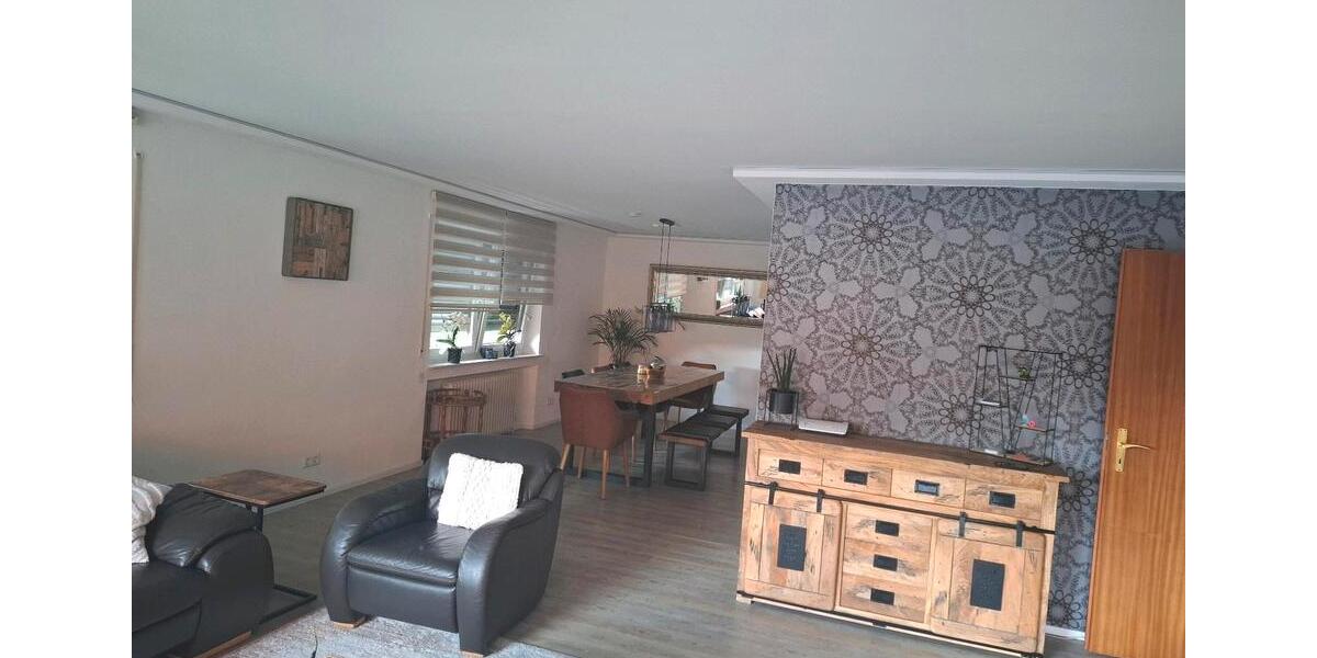 Erdgeschoßwohnung Albstadt - 5 Zimmer, 128 m&sup2;, 1.200&euro; | Angebot:26448412