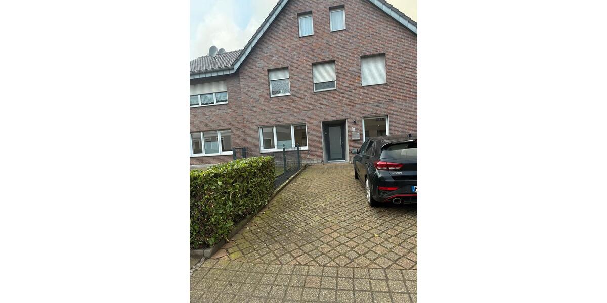 Erdgeschoßwohnung Hückelhoven - 3 Zimmer, 110 m&sup2;, 1.220&euro; | Angebot:25052535