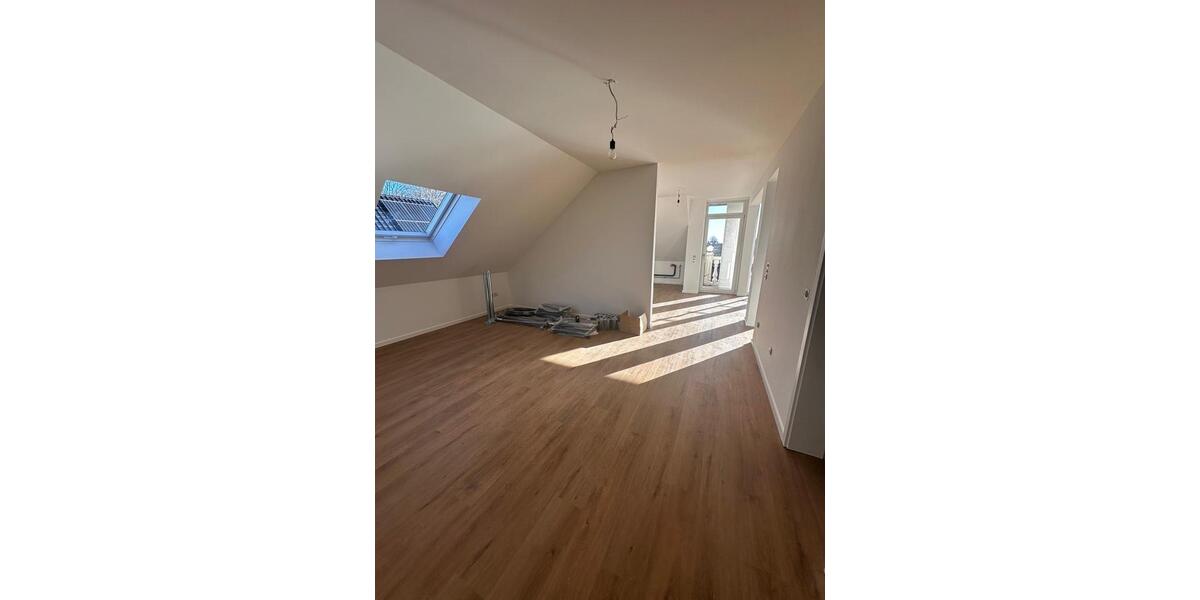 Dachgeschoßwohnung Wiehl - 2 Zimmer, 75 m&sup2;, 910&euro; | Angebot:24697642