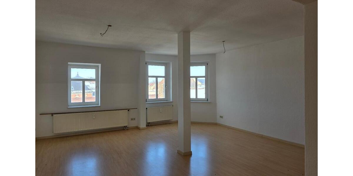 Dachgeschoßwohnung Löbau - 3 Zimmer, 93 m&sup2;, 500&euro; | Angebot:25269284