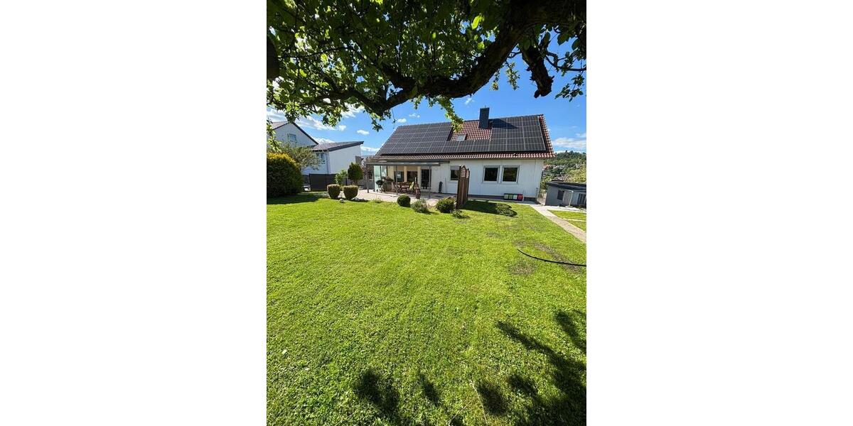 Einfamilienhaus Homberg (Efze) - 5 Zimmer, 180 m&sup2;, 1.500&euro; | Angebot:25964508