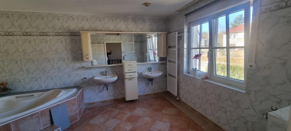 Etagenwohnung Rheinsberg - 3 Zimmer, 160 m&sup2;, 1.100&euro; | Angebot:25366267