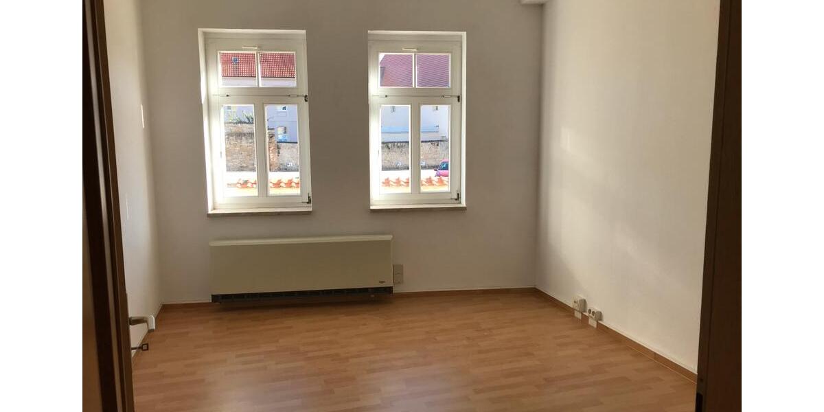 Etagenwohnung Ballenstedt - 4 Zimmer, 92 m&sup2;, 414&euro; | Angebot:24754265