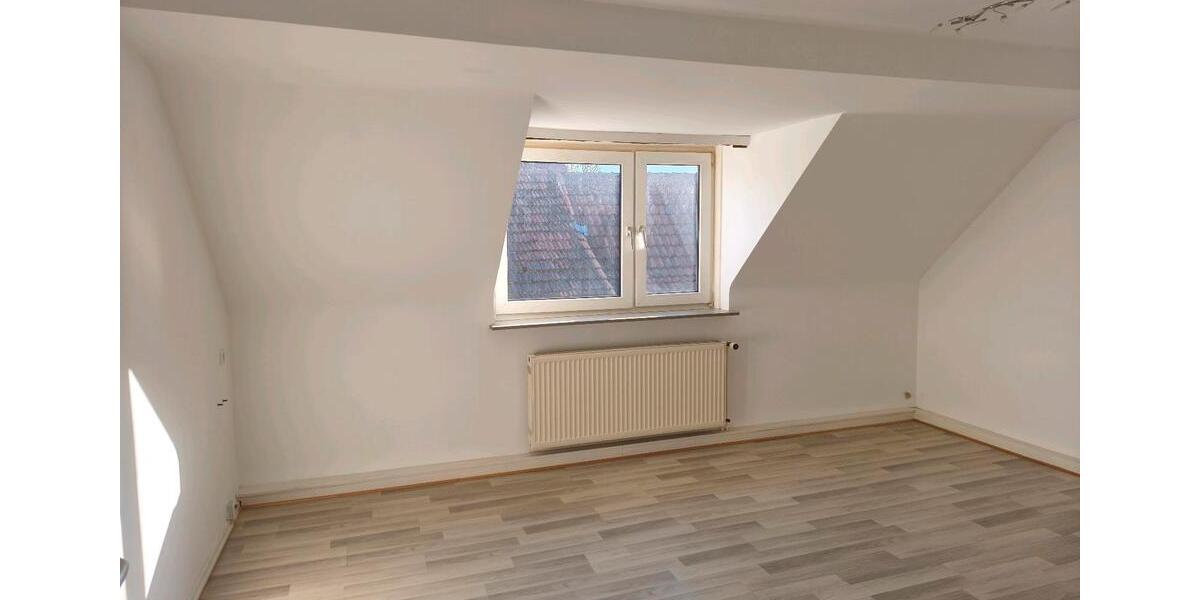 Dachgeschoßwohnung Meinhard - 2.5 Zimmer, 63 m&sup2;, 490&euro; | Angebot:26400043