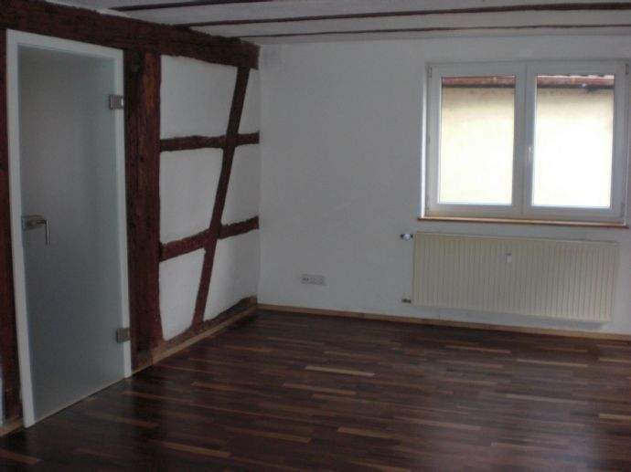 Etagenwohnung Frickenhausen a.Main Markt Frickenhausen am Main - 3 Zimmer, 95 m&sup2;, 950&euro; | Angebot:24515570