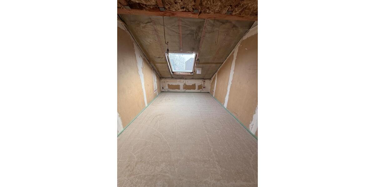 Dachgeschoßwohnung Willingshausen - 4 Zimmer, 105 m&sup2;, 950&euro; | Angebot:24469277