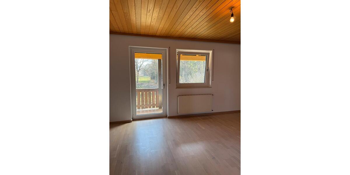 Doppelhaushälfte Isen - 4 Zimmer, 160 m&sup2;, 1.900&euro; | Angebot:25414681