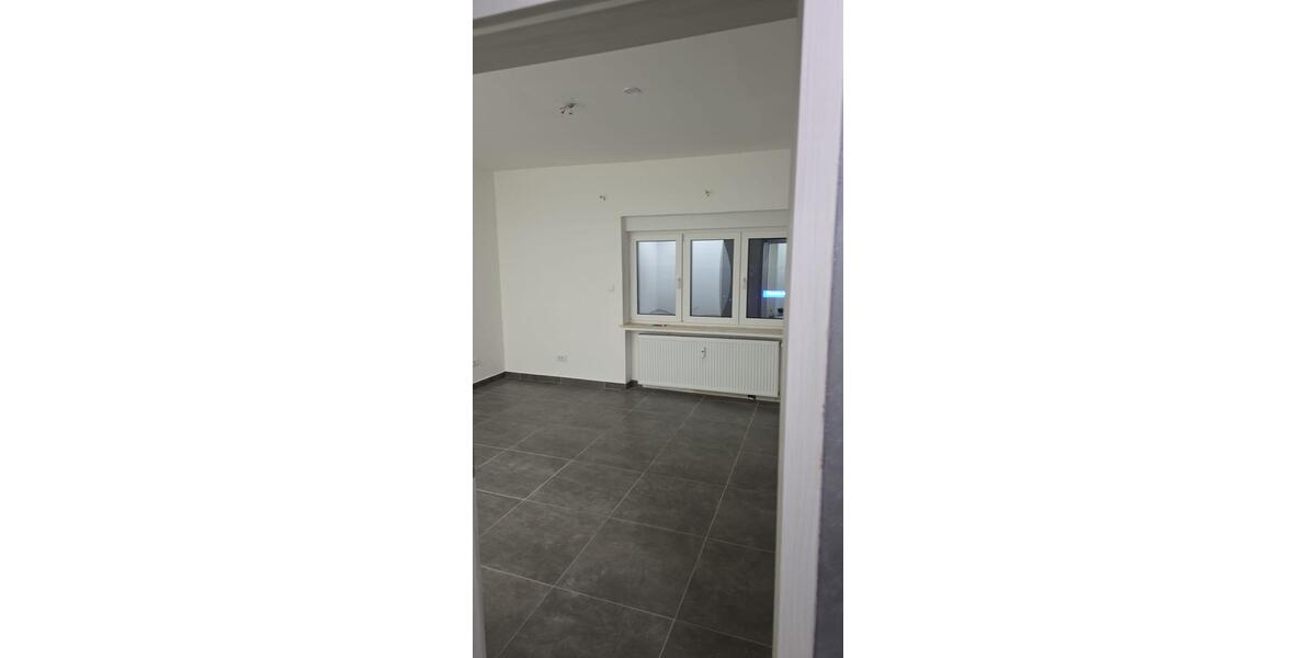 Etagenwohnung Lüchow (Wendland) - 4 Zimmer, 117 m&sup2;, 1.000&euro; | Angebot:24847376