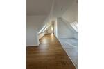 Ruhiges Wohnen im Dachgeschoss - Renovierte, geräumige 2-Raum-Wohnung mit Balkon und Außenstellplatz in Frienstedt! zimmer