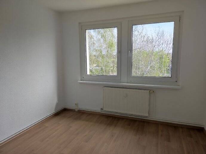 3 -Raum-Wohnung mit Balkon in Regis-Breitingen 3 zimmer
