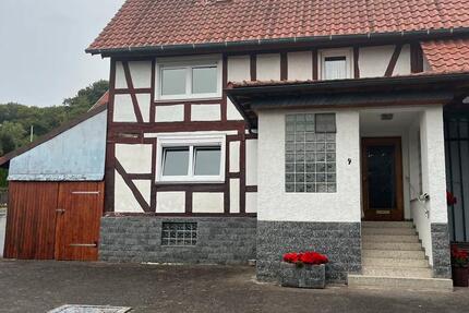 Haus Kirtorf - 4 Zimmer, 115 m&sup2;, 900&euro; | Angebot:25104372