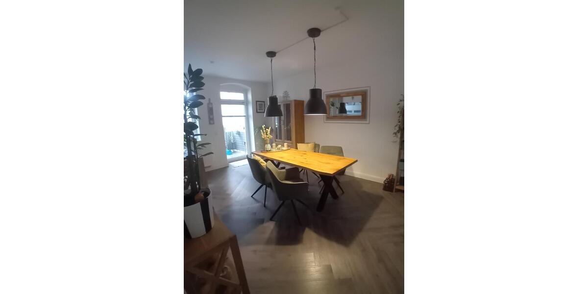 Etagenwohnung Magdeburg - 4 Zimmer, 84 m&sup2;, 1.100&euro; | Angebot:24936141