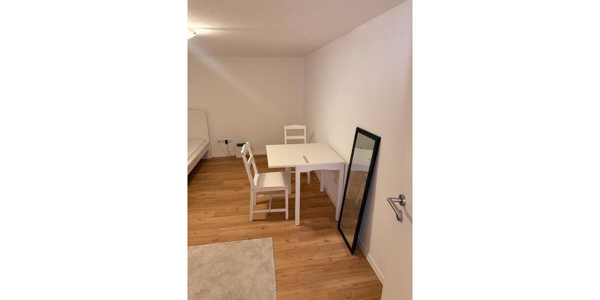 Wohnen auf Zeit Rosenheim Innenstadt - 3 Zimmer, 16 m&sup2;, 700&euro; | Angebot:26035111