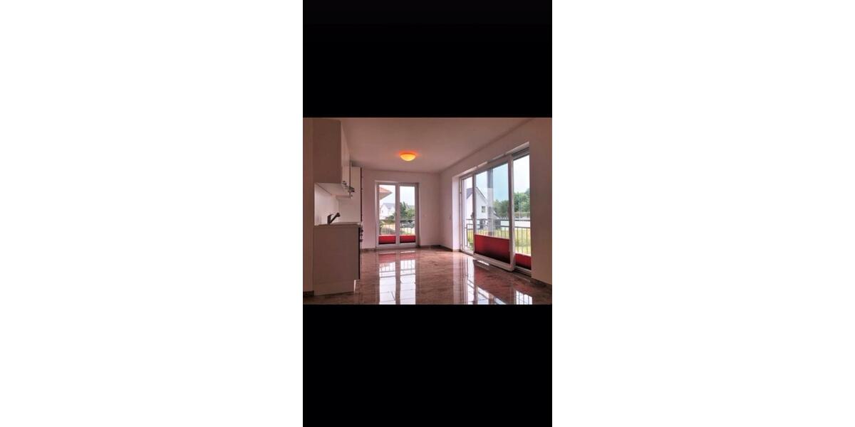 Etagenwohnung Freiburg im Breisgau Lehen - 3 Zimmer, 90 m&sup2;, 1.550&euro; | Angebot:26640258