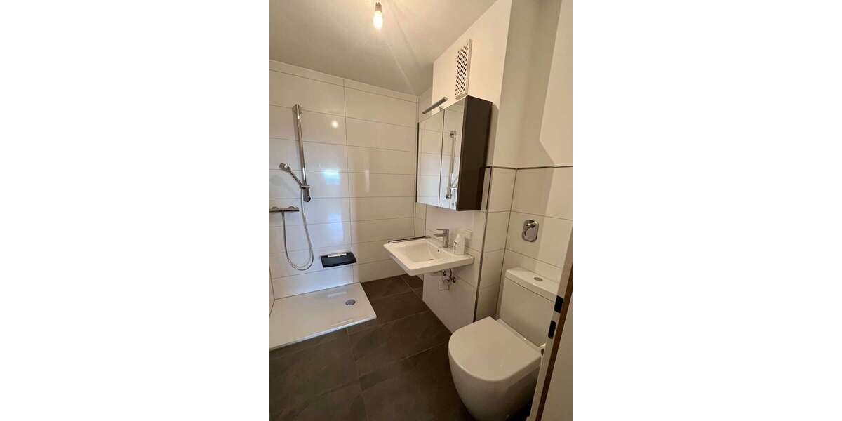 Wohnung zum Mieten in Neustadt 700 € 67 m² 2 zimmer