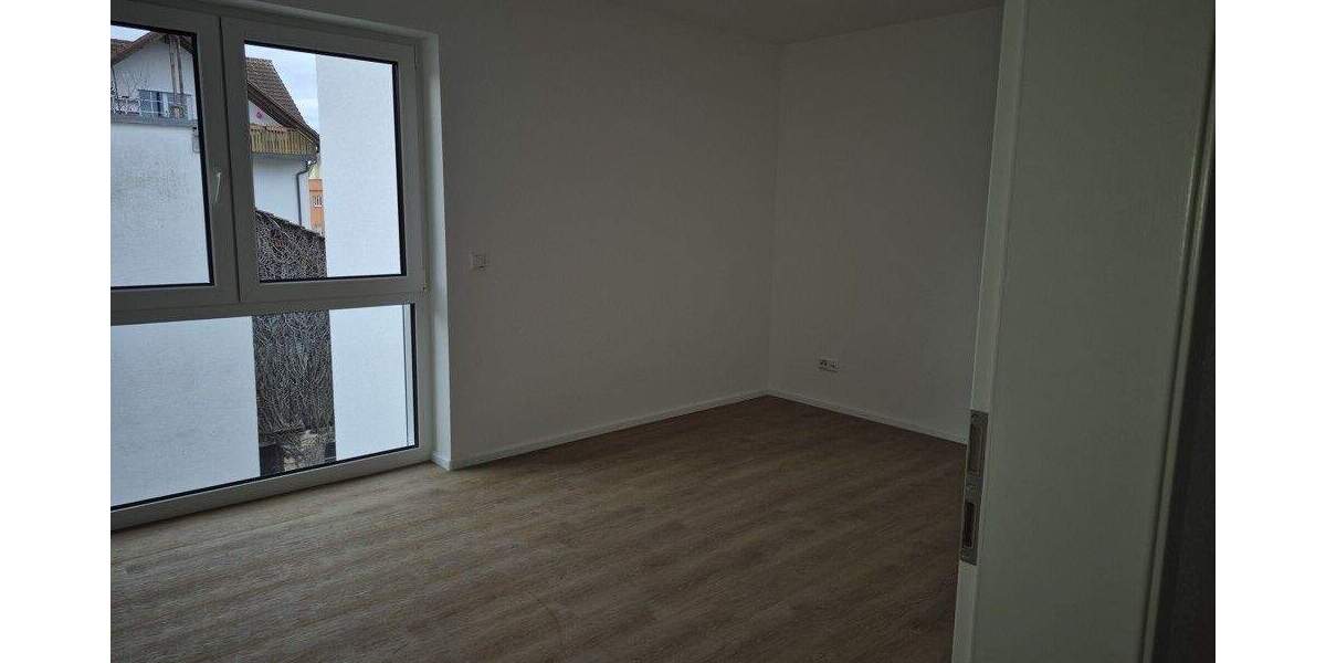 Etagenwohnung Lörrach Brombach - 3 Zimmer, 84 m&sup2;, 1.350&euro; | Angebot:24721524