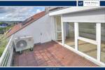 Helle 4-Zimmer-Wohnung mit Loggia und Garage