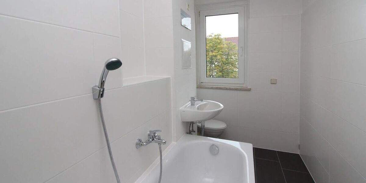 Etagenwohnung Merseburg Kötzschen - 2 Zimmer, 48 m&sup2;, 287&euro; | Angebot:25695020