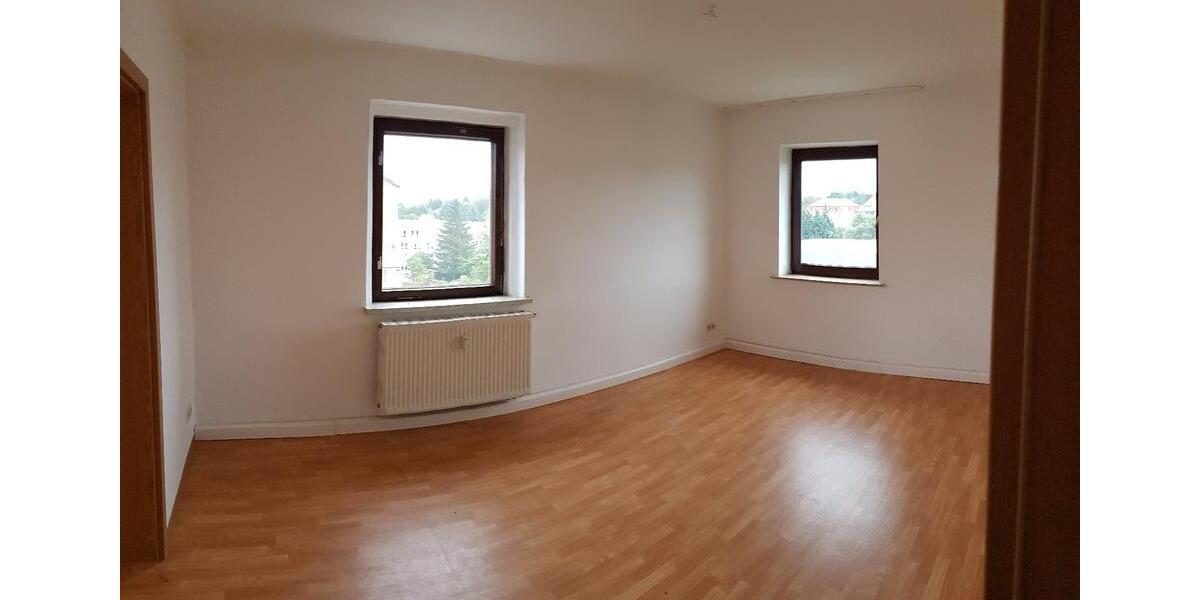 Etagenwohnung Mittweida - 3 Zimmer, 63 m&sup2;, 380&euro; | Angebot:25342774