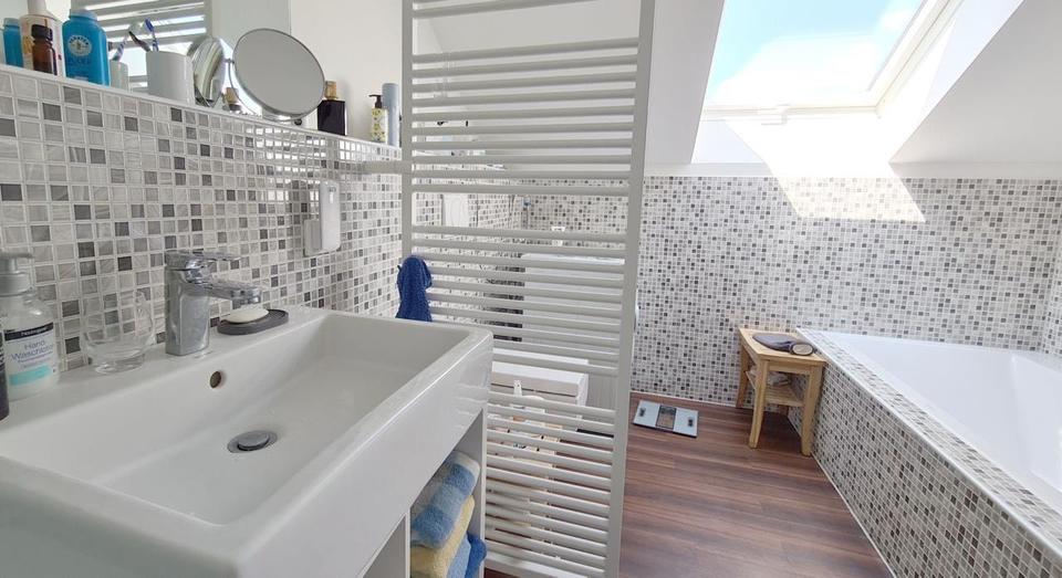 Etagenwohnung Pulheim - 2 Zimmer, 76 m&sup2;, 1.650&euro; | Angebot:24429700