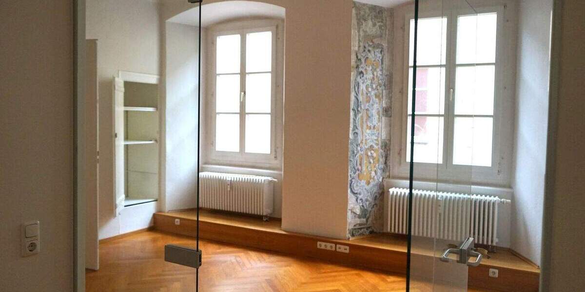 Gewerbeobjekt Regensburg Innenstadt - 4 Zimmer, 128 m&sup2;, 1.650&euro; | Angebot:25780201