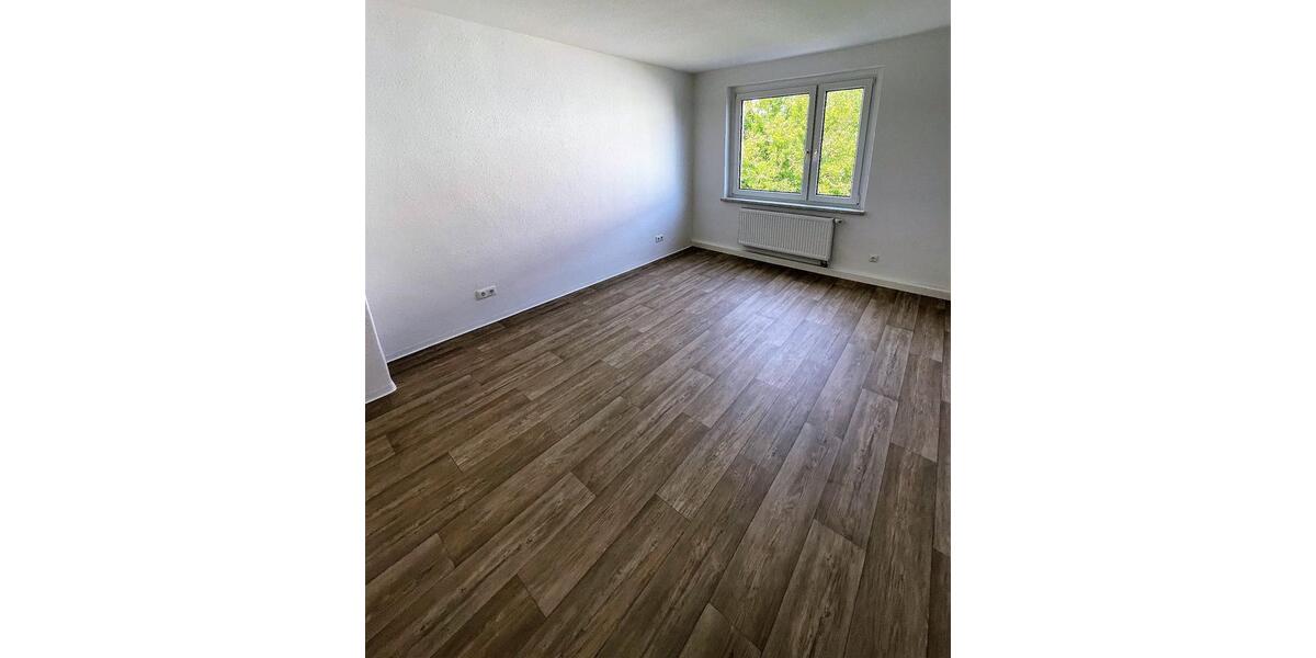 Etagenwohnung Weida - 3 Zimmer, 95 m&sup2;, 594&euro; | Angebot:21380005