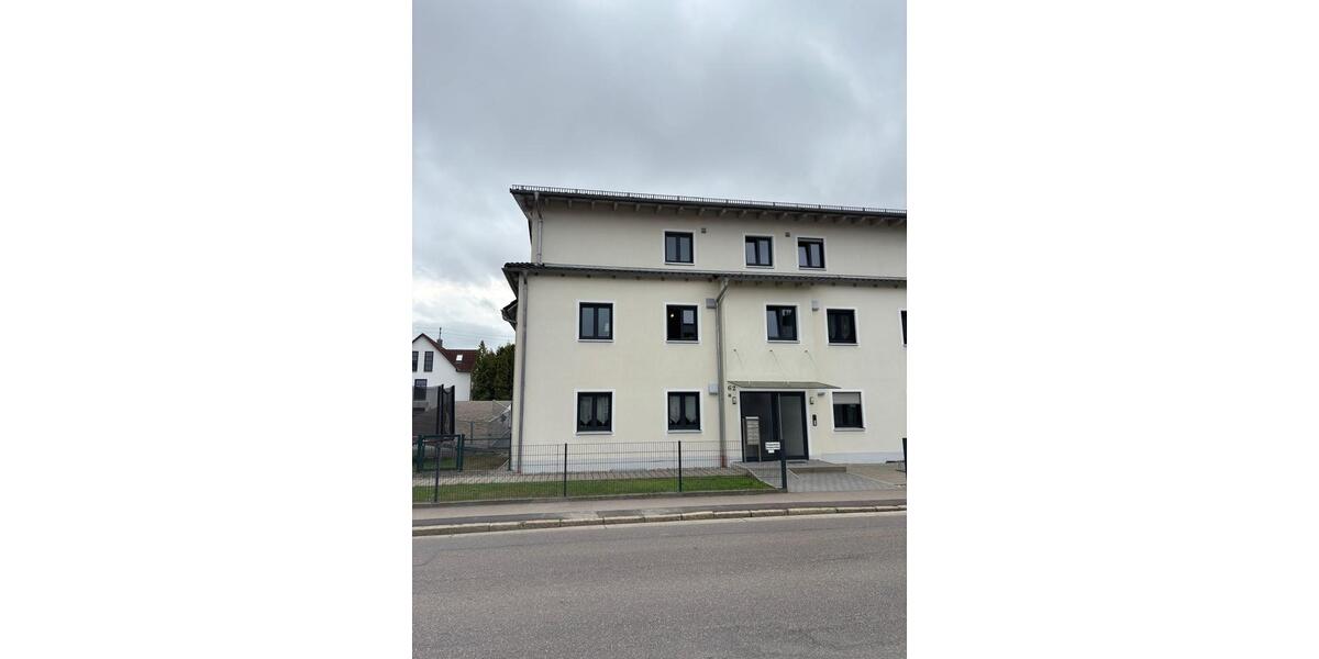 Dachgeschoßwohnung Neuburg an der Donau - 3 Zimmer, 75 m&sup2;, 1.040&euro; | Angebot:26489906