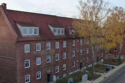 Wohnung zum Mieten in Schwerin 407 € 54.2 m²