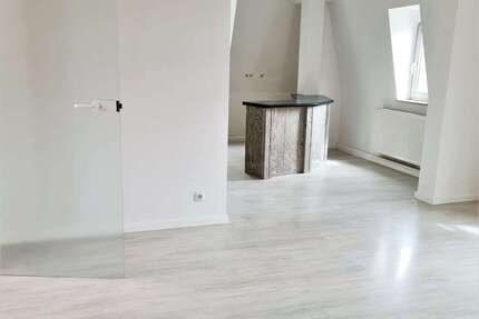 Wohnung Weißenfels - 2 Zimmer, 52 m&sup2;, 350&euro; | Angebot:27049095