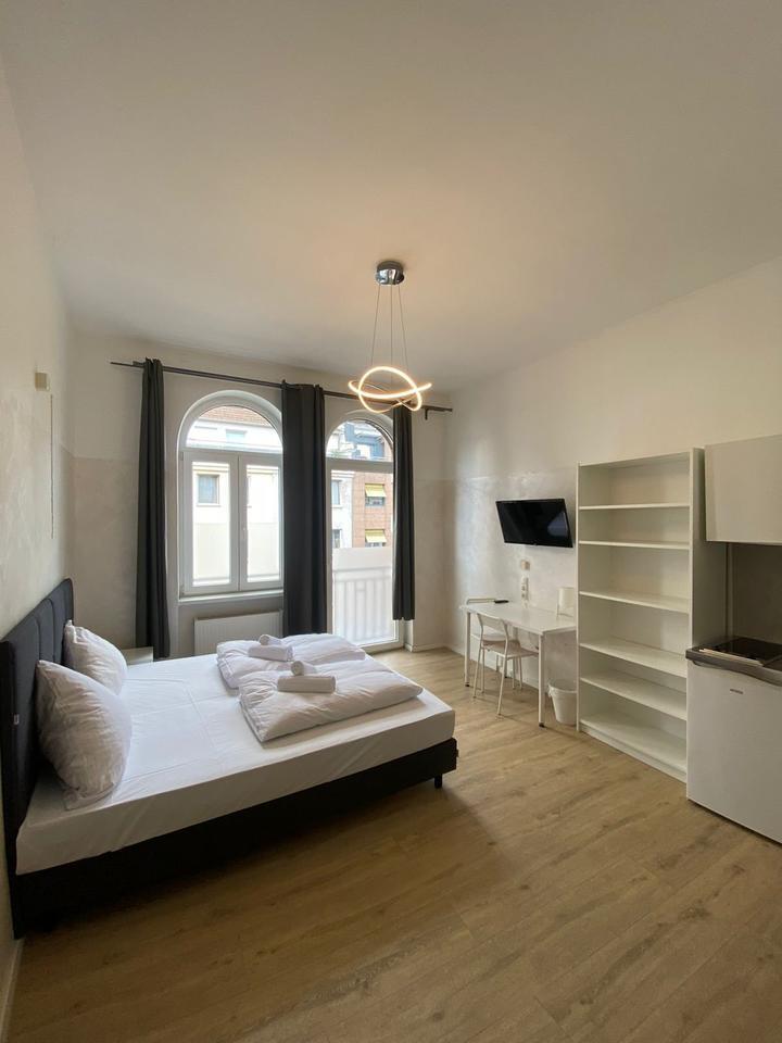 PAUSCHALMIETE - möbliertes Zimmer mit geteiltemeigenem Bad