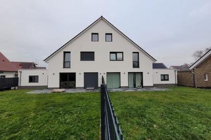 Haus Lengede - 4 Zimmer, 135 m&sup2;, 1.800&euro; | Angebot:26122499