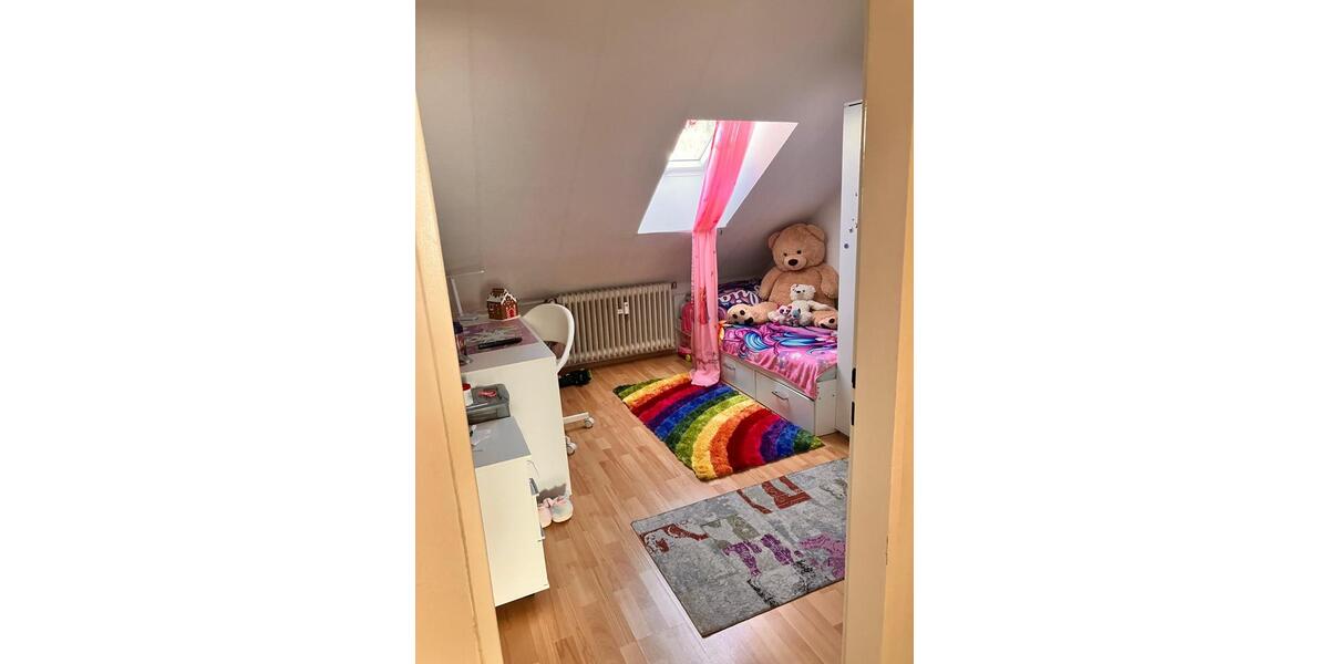 Dachgeschoßwohnung Kassel Fasanenhof - 4 Zimmer, 84 m&sup2;, 760&euro; | Angebot:24661501