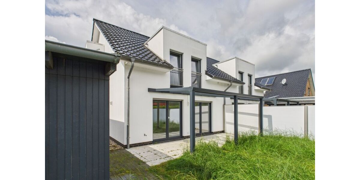 Außergewöhnliches Haus Wohnung über 2 Etagen in ruhiger Lage von Metjendorf-Oldenburg, KFW 70-ModernCarportGarten Wohnen am Rande von Oldenburg - Doppelhaushälfte Wiefelstede / Metjendorf Metjendorf | Angebot:26646278