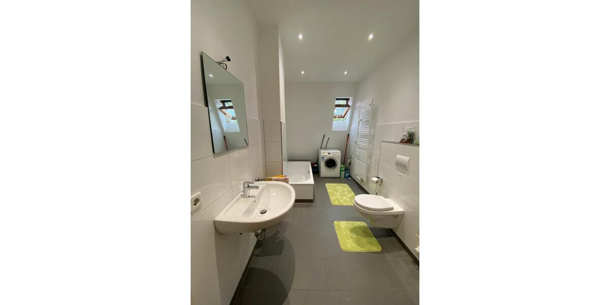 Etagenwohnung Wilhelmshaven - 5 Zimmer, 166 m&sup2;, 1.350&euro; | Angebot:26364214
