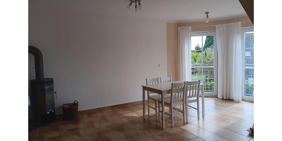 Dachgeschoßwohnung Barth - 3 Zimmer, 72 m&sup2;, 660&euro; | Angebot:24374322