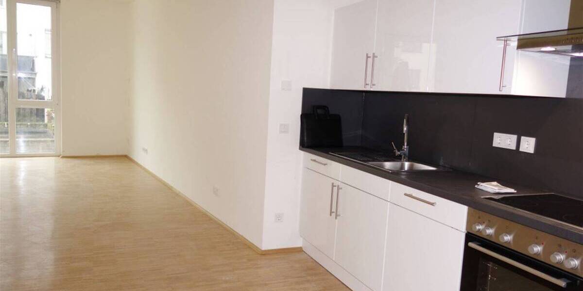 Etagenwohnung Mönchengladbach Stadtmitte - 2 Zimmer, 65 m&sup2;, 867&euro; | Angebot:26161702