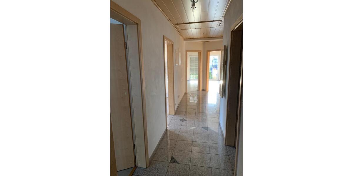 Etagenwohnung Döhlau - 4 Zimmer, 100 m&sup2;, 788&euro; | Angebot:26269088