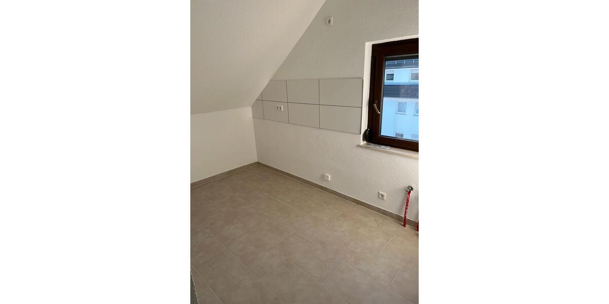 Dachgeschoßwohnung Herrenberg - 2.5 Zimmer, 1 m&sup2;, 940&euro; | Angebot:24595613