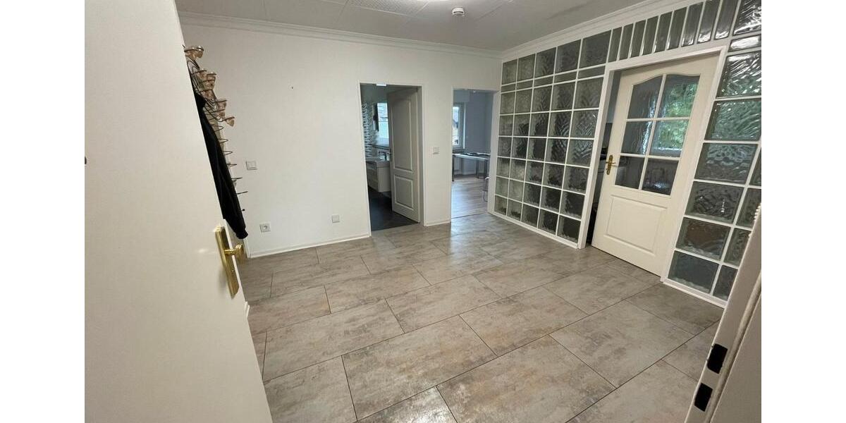 Hochparterre Koblenz Bubenheim - 4 Zimmer, 112 m&sup2;, 1.400&euro; | Angebot:26226531