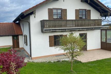 Haus Steinhöring - 7 Zimmer, 200 m&sup2;, 1.630&euro; | Angebot:25655825