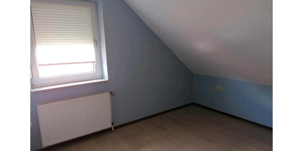 Dachgeschoßwohnung Saterland - 4 Zimmer, 84 m&sup2;, 707&euro; | Angebot:26123805