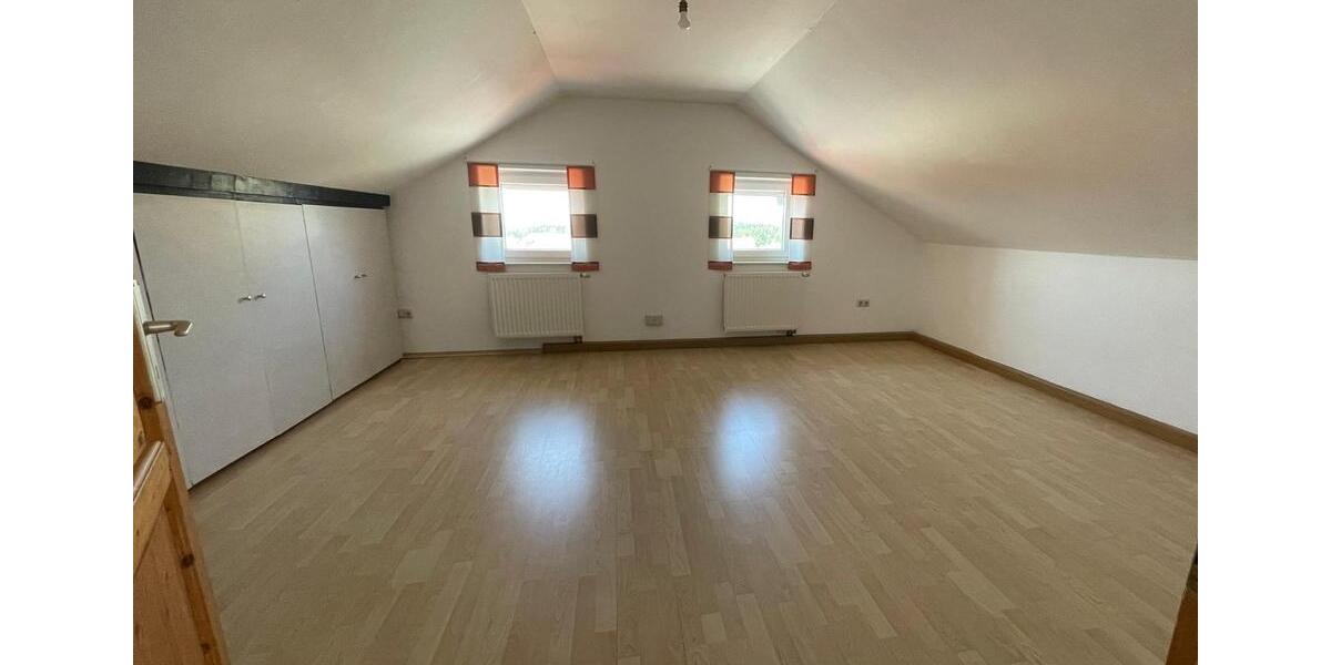 Dachgeschoßwohnung Tiefenbach - 2 Zimmer, 90 m&sup2;, 700&euro; | Angebot:26271374